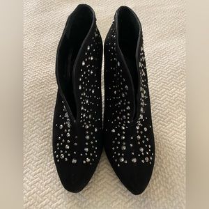 Gianni Bini NWOT Vintage Black Rhinestone Stud Pump
